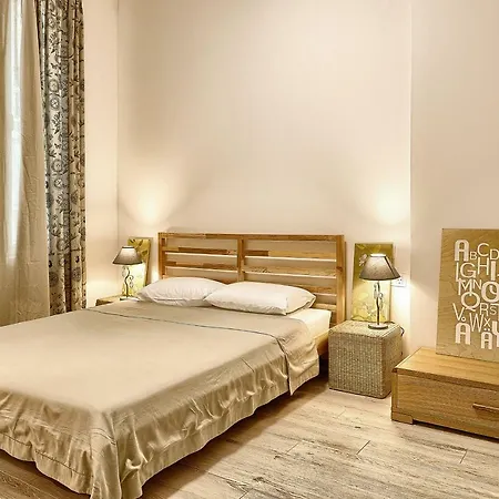 Baratero City Corner Apartment